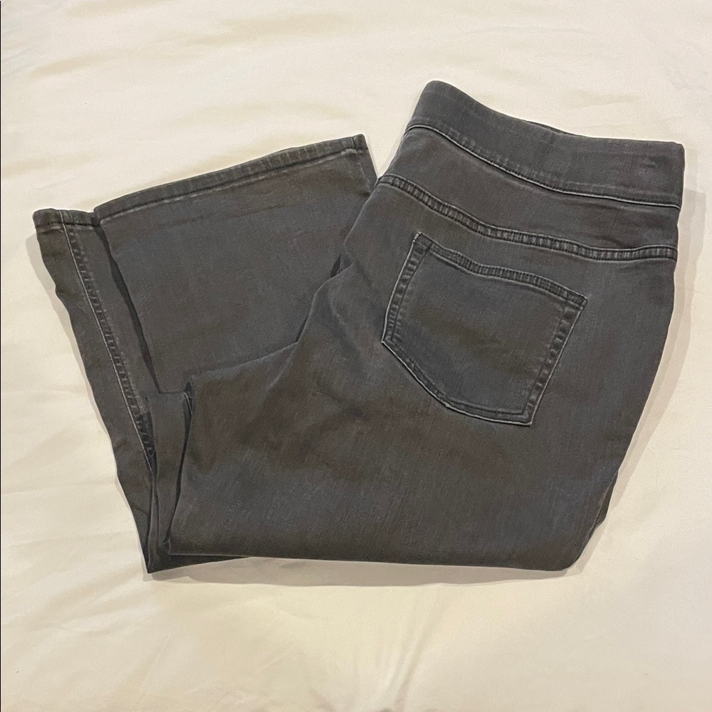 d & co. Signature pulls on jeans